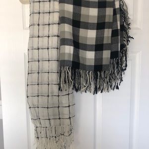 Women’s scarves (combined set)
